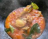 Gambar langkah 4 resipi Sambal Ayam Daun Limau Purut.
