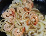 Foto langkah ke 4 dari resep Udang Goreng Mentega.