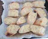 Foto langkah ke 1 dari resep Garlic bread.