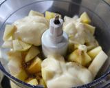 Foto del paso 1 de la receta: Budín de avena con manzana, pera y banana saludable