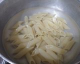 A picture of step 1 of White sauce Pasta.