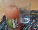 A picture of step 2 of Luq's apple and red grape drink!.