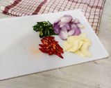 Foto langkah ke 1 dari resep Tumis Timun Tauge.
