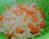 Foto del paso 6 de la receta: Troncos de calabacín rellenos de atún y langostinos