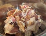 Hình bước làm 1 của món Sụn Heo Kho Sả Ớt