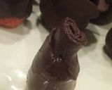 A picture of step 13 of Chocolate Strawberry Roses.