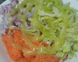 Foto del paso 4 de la receta: Sándwich con muchos vegetales y pollo🥙🥯🧅🍆🍗🥪
