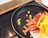 Foto del paso 5 de la receta: Lomo salteado con verduras y quinoa/ al estilo peruano