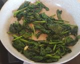 รูปขั้นตอนการทำที่ 4 ของ น่องไก่อบกระเทียมกับสี่สหายผัดเนย