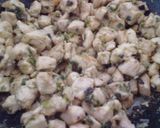 Foto del paso 2 de la receta: Empanadas de Pollo con cebolla de verdeo