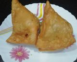 A picture of step 7 of Peas & Potato Stuffed Samosa.