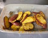 Une image de l'étape 4 de Pommes de terre grillées ail piment basilic.