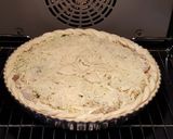 Foto del passaggio 7 della ricetta Quiche di pasta brisè con carciofi 🥧