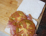 Foto del paso 2 de la receta: Sándwich de jamón serrano y tomate frito