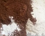 A picture of step 4 of Cookpad special saucy dark chocolate cake.