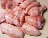 Foto del passaggio 2 della ricetta Ali di pollo speziate