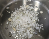 Foto del paso 2 de la receta: Paella de pollo y espárragos trigueros