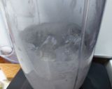 A picture of step 2 of Black currant and black raisins ice cream.