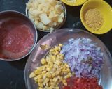 A picture of step 1 of Monaco sandwich and papad Chaat.