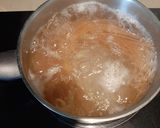 Une image de l'étape 1 de Pâtes complètes aux champignons et marrons.