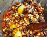 A picture of step 2 of Githeri.