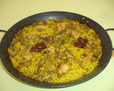 Foto del paso 14 de la receta: Paella de pollo, alcachofas y guisantes