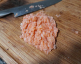 Foto del paso 1 de la receta: Hamburguesa de salmón con salsa de eneldo