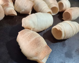 Foto del paso 3 de la receta: Cañoncitos de pascualina exprés