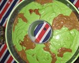 Foto langkah ke 4 dari resep Marble Pandan Mocca sederhana.