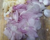 Foto langkah ke 3 dari resep Oseng usus lombok ijo.