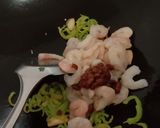 Foto langkah ke 2 dari resep Masakan udang tauco cabe ijo.