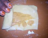 A picture of step 10 of Strawberry and peanut butter rolls.