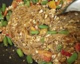 Foto langkah ke 7 dari resep Mie Sohun Goreng With Buncis.