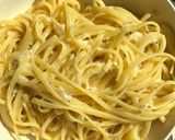 Foto del paso 7 de la receta: Cacio e pepe (spaghetti con queso y pimienta)