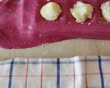 Foto del passaggio 5 della ricetta Ravioli di barbabietola ripieni di patate e ricotta