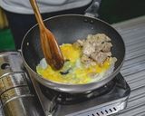 รูปขั้นตอนการทำที่ 27 ของ ผัดซีอิ๊ว เส้นใหญ่ หมูหมักนุ่ม ไม่มัน ไม่เลี่ยน😊