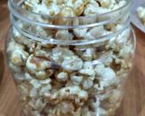 Foto langkah ke 7 dari resep Caramel Popcorn.