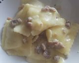 Foto del passaggio 4 della ricetta Ravioli con crema di patate e salsiccia 🥔🍖🥂