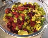 Une image de l'étape 5 de Compote de cerises et kiwis.