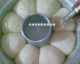 Foto langkah ke 7 dari resep Roti Sobek Baking Pan.