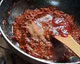 A picture of step 4 of Chinese shezwan sauce.