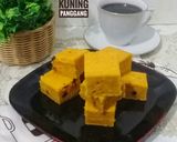 Foto langkah ke 6 dari resep Bolu Ubi Kuning Panggang, Lembut Banget.