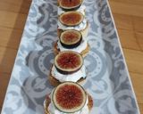 Foto del passaggio 8 della ricetta Crostini abbrustoliti con fichi e ricotta fatta in casa, ricetta del riciclo 🌷
