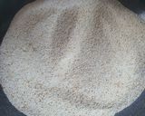 A picture of step 1 of Bolinhas Di Coco.