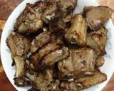 Hình bước làm 1 của món Sườn xào chua ngọt - dùng cà chua