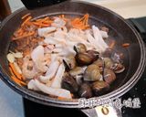 『台式海鮮什錦炒麵』快炒店的平民美食的食譜步驟4照片