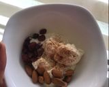 Foto del paso 2 de la receta: Snack de yogurt con frutos secos 🥣