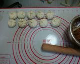 A picture of step 3 of Soup in Steamed bread.