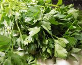 Foto del paso 1 de la receta: Nachos crocantes con gremolata cremosa