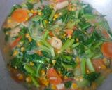 Foto langkah ke 5 dari resep Tumis sawi warna warni.